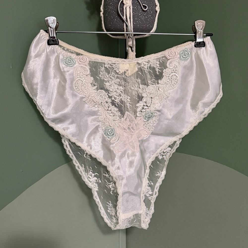 Vintage 80s Victoria's Secret Gold Crown Label French Cut Panty white satin L